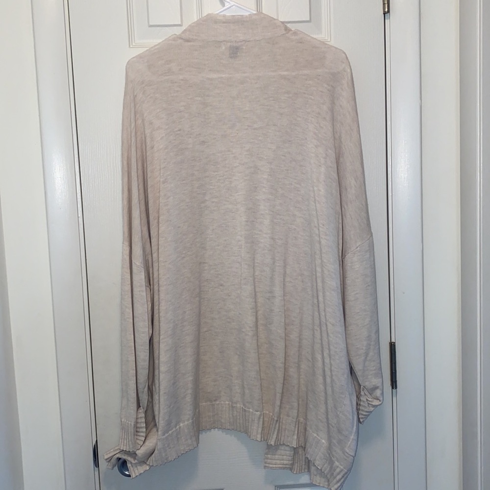 Chelsea28 Knit Cardigan - Picture 4 of 5